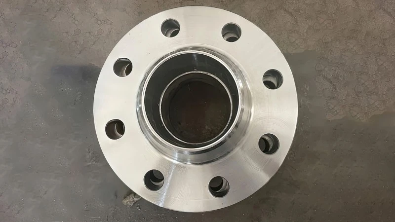 Special-shaped welded flange