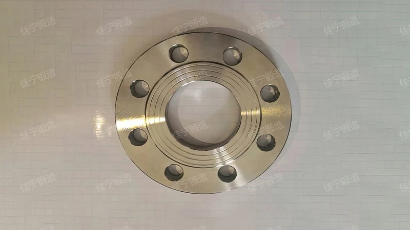 Flat welding pressure vessel flange
