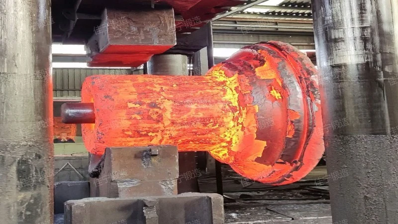 Forging parts at the bottom of the oil cylinder